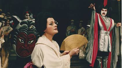 Hegyes Gabriella a Pillangókisasszony szerepében 1995-ben a debreceni Csokonai Színházban / Fotó: Csokonai Nemzeti Színház Debrecen